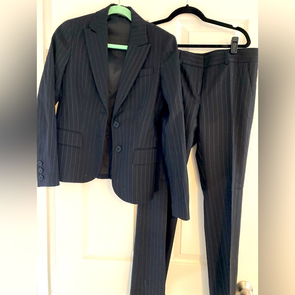 Theory women’s pinstripe pantsuit, size 6